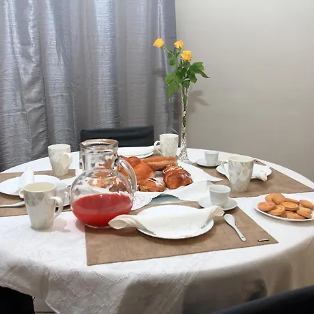 Mitilini Station Bed & Breakfast *