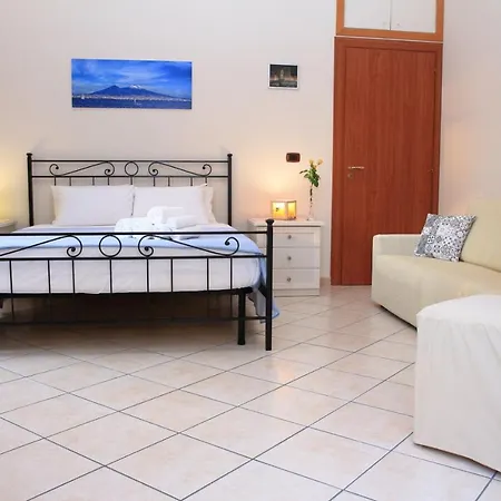 Bed & Breakfast Mitilini Station *