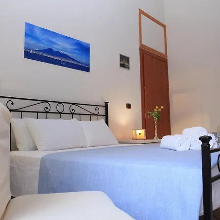 Mitilini Station Bed & Breakfast *