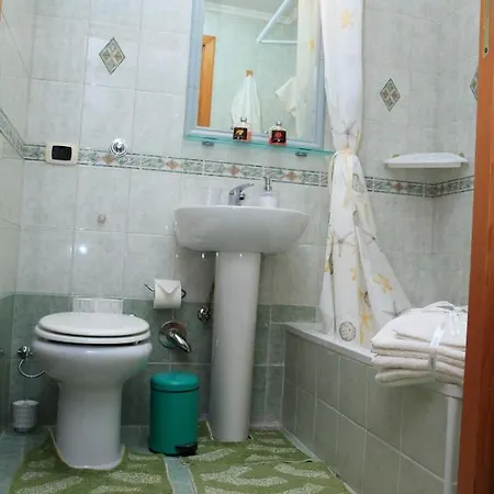Mitilini Station Bed & Breakfast